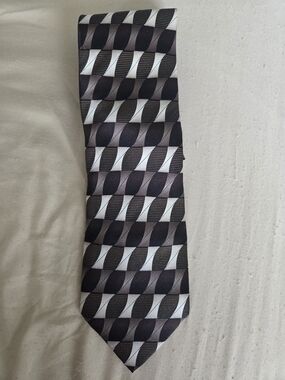 Giorgio Brutini Black & Gray Geometric Silk Tie